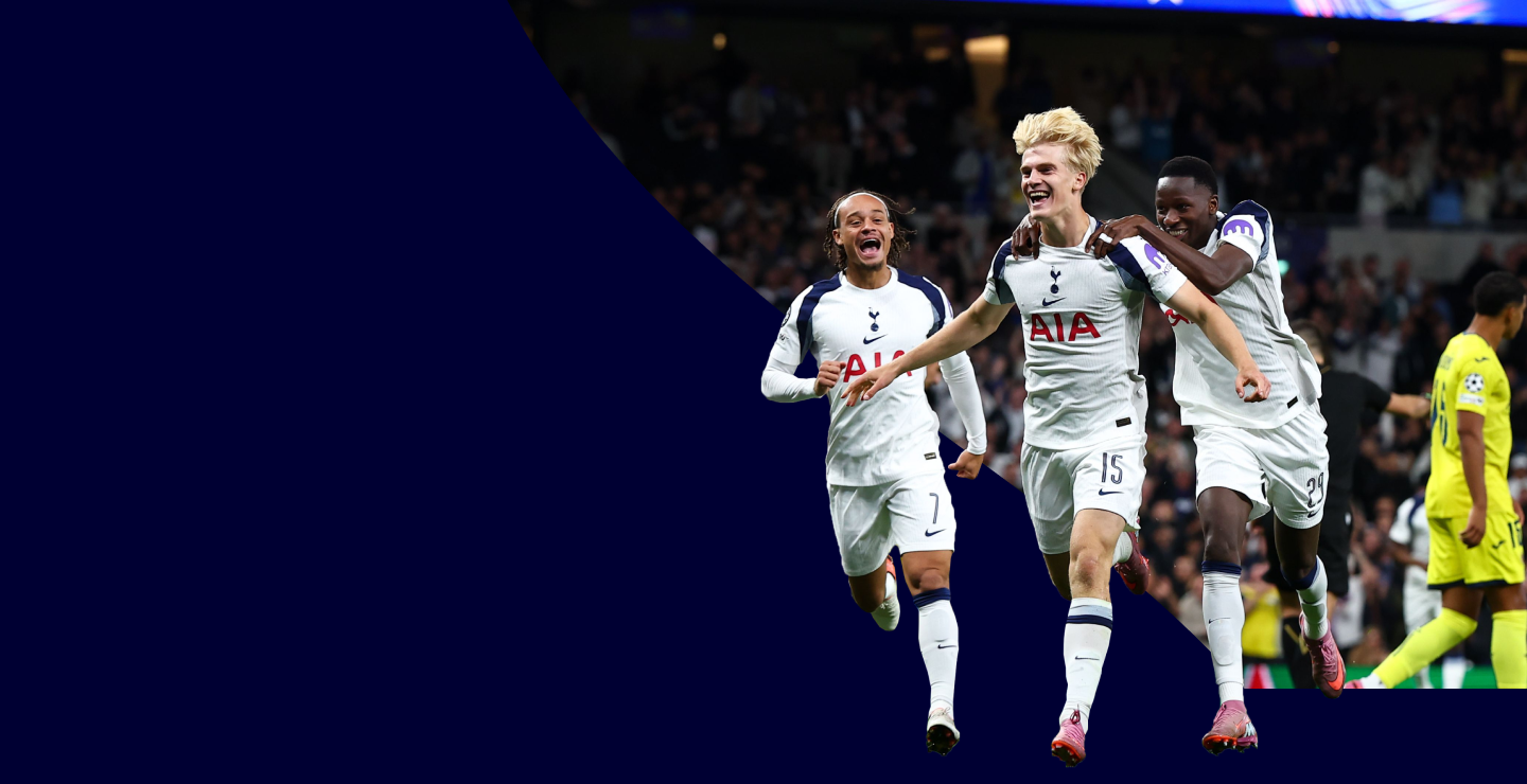 Spurs players celebrating